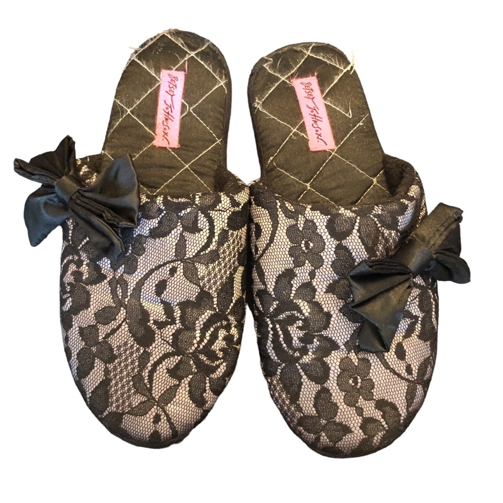 Betsey Johnson Black Lace Slippers size 7/8 - Picture 3 of 7